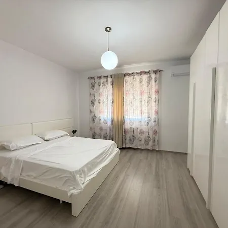 Florian Apartment1 Center * Tirana