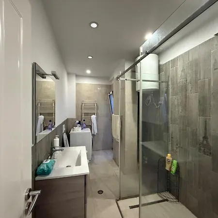 Florian Apartment1 Center