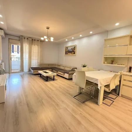 Florian Apartment1 Center Lejlighed
